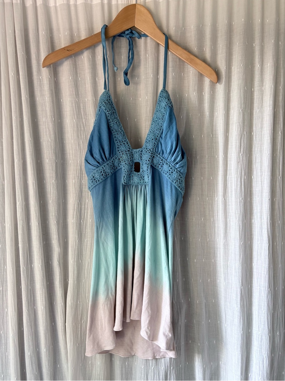 Y2K Sky Halter Ombre Crochet-Trim Camisole in Blue, Mint & Cream